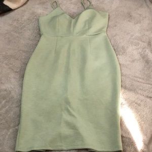 Windsor Beautiful pastel green bodycon dress